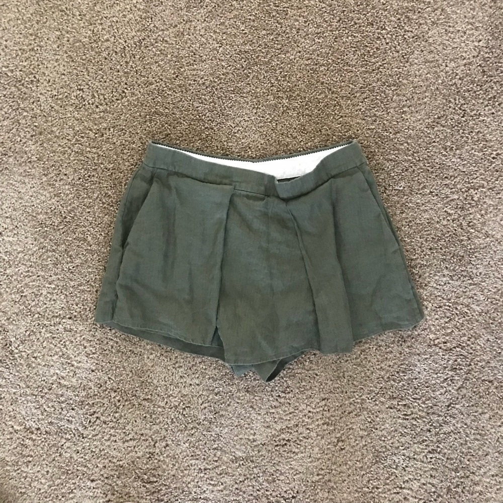 SIZE 8/10, J. CREW SKORT, OLIVE GREEN